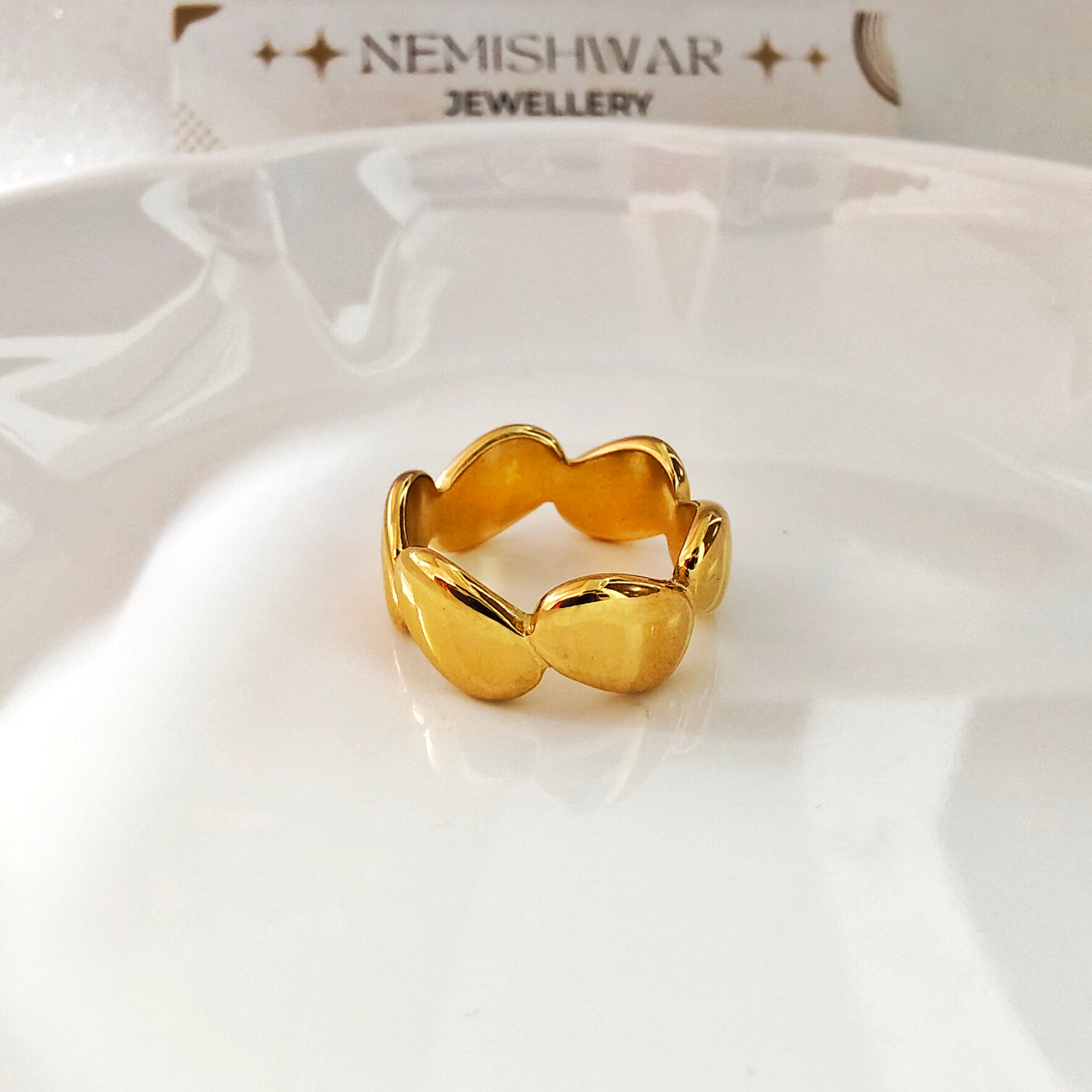 Esse ring