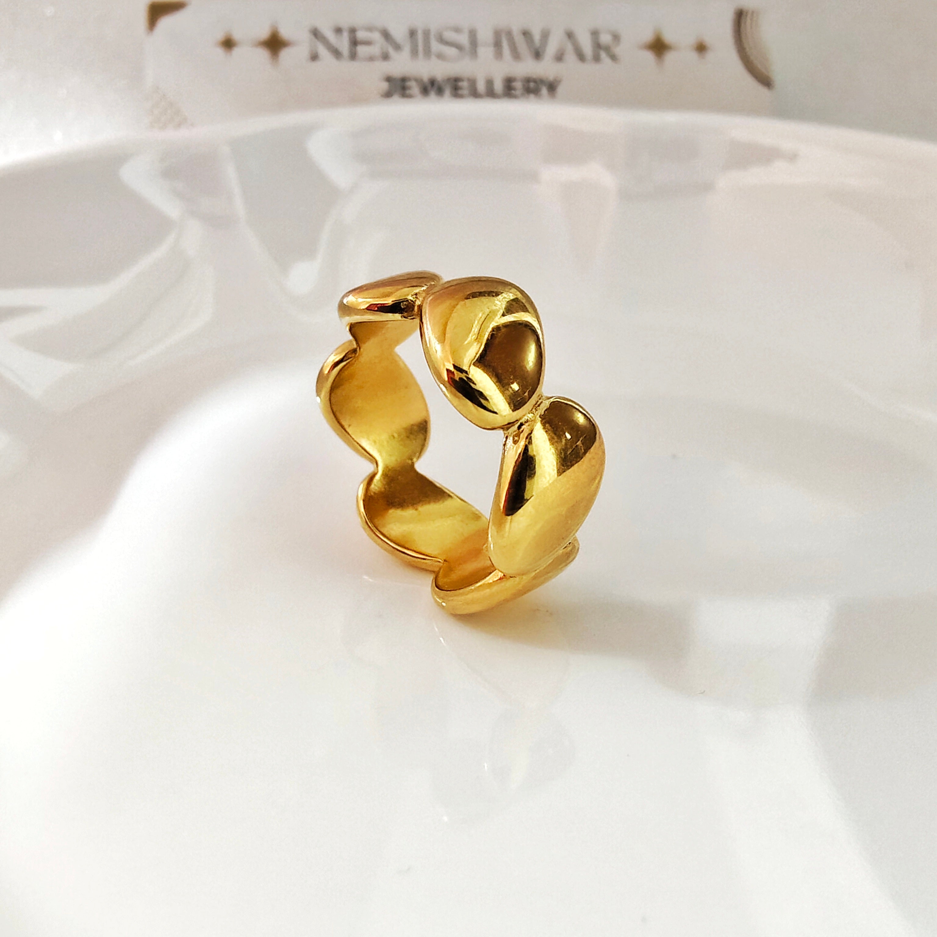 Esse ring
