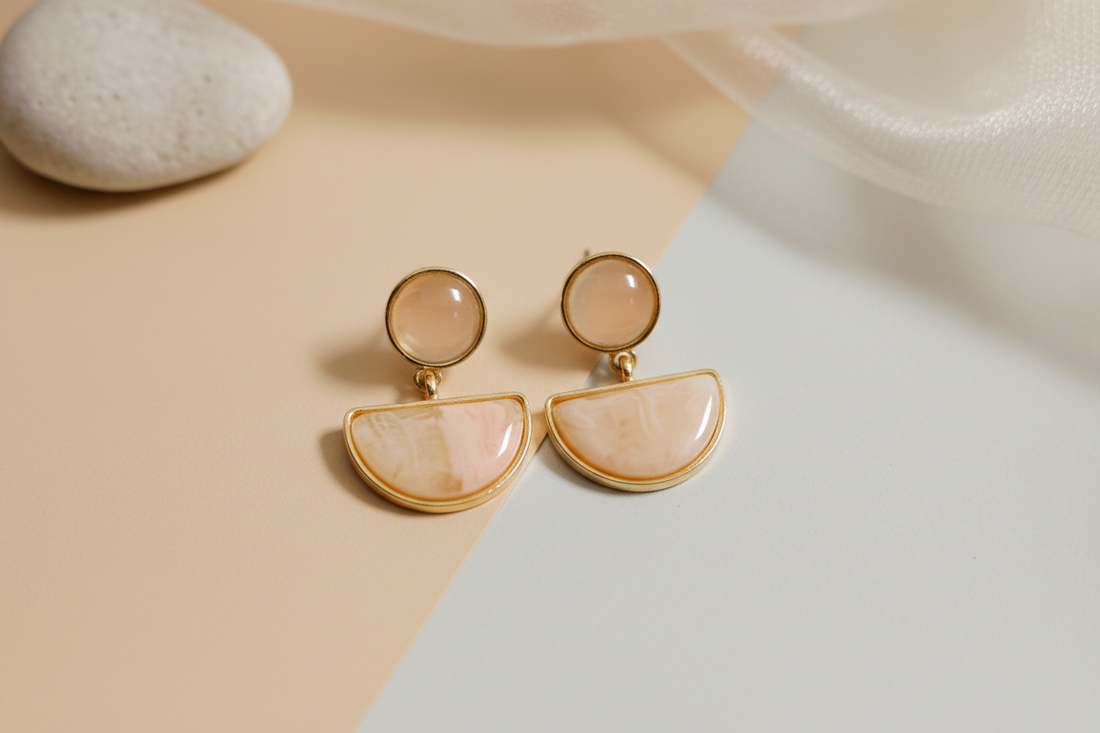 Unrival minimal earring