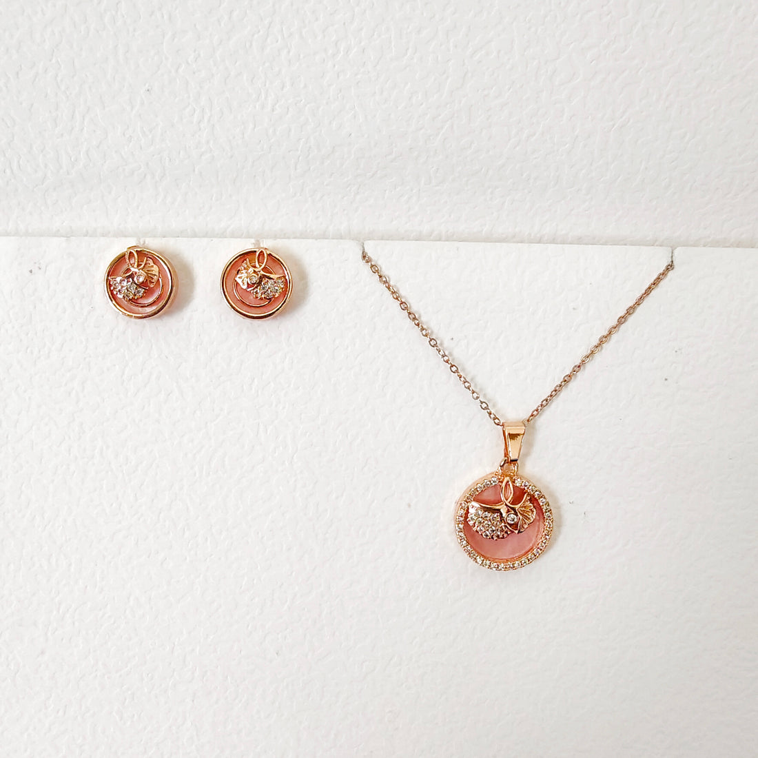 Peora pink flower pendant necklace set