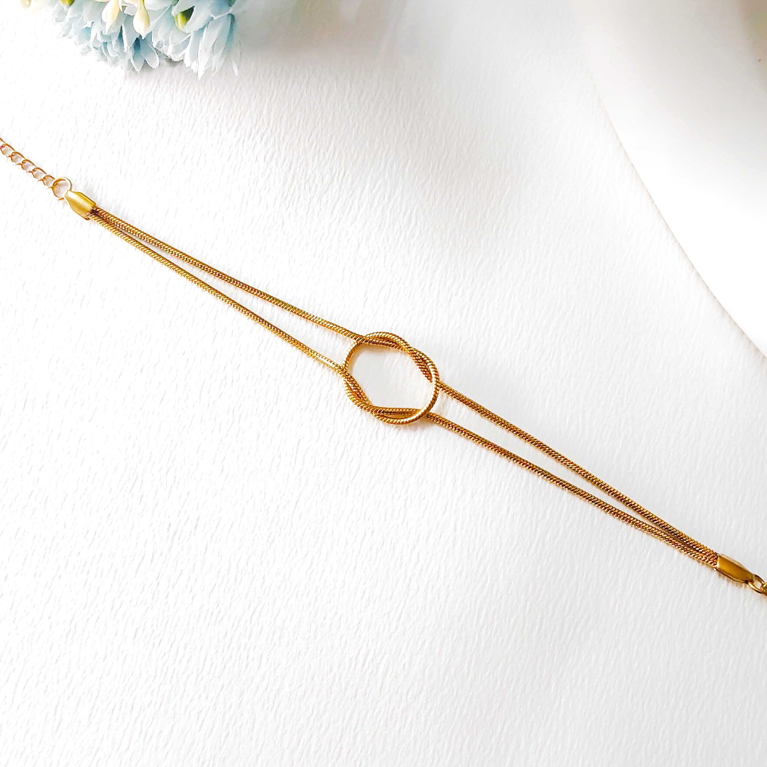 Dainty love knot bracelet