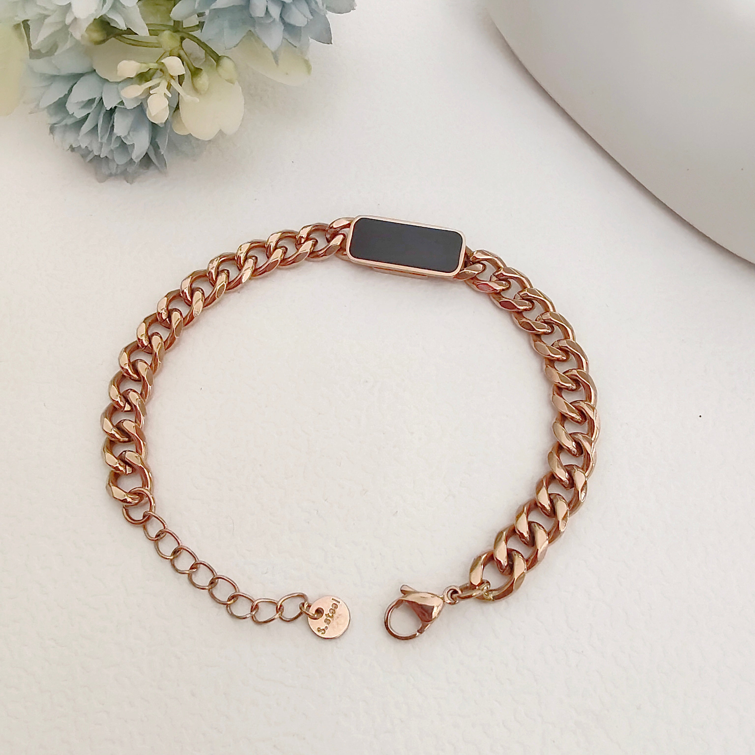 White enamel bracelet