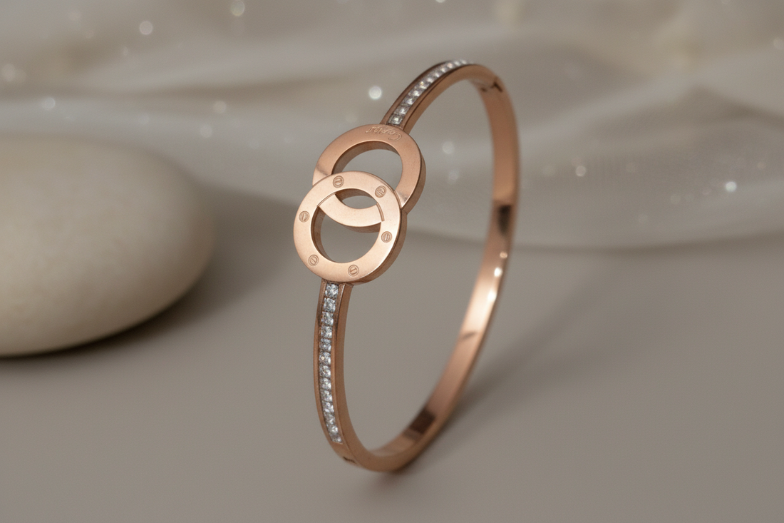 Classic rose gold bracelet