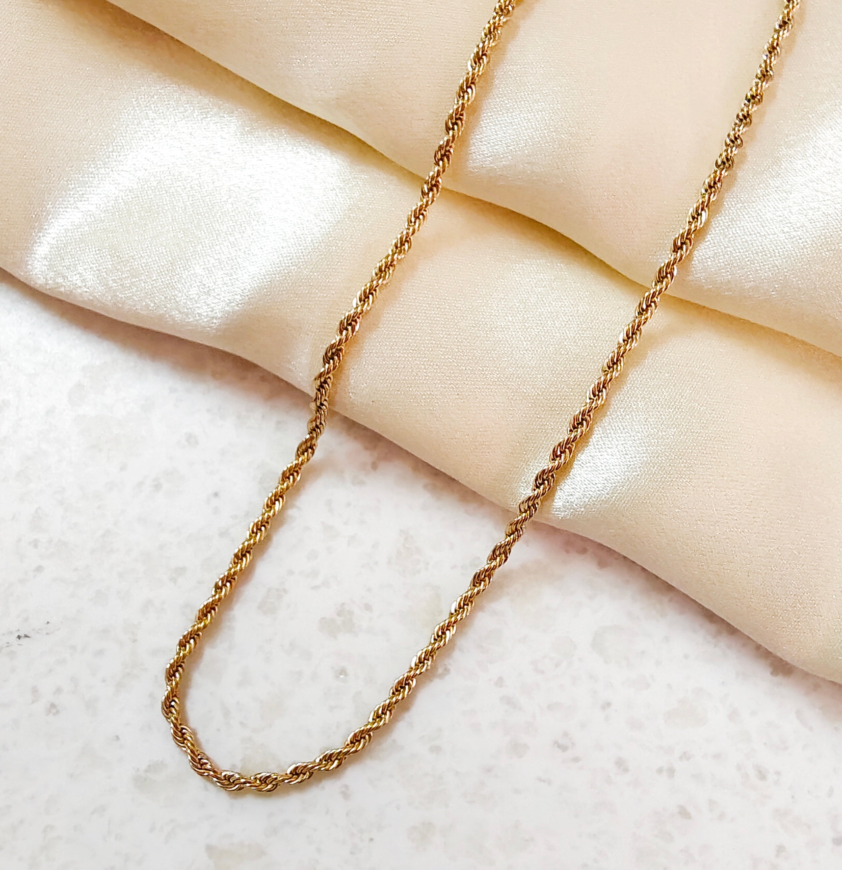 Gold rope chain