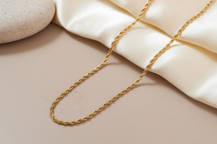 Gold rope chain