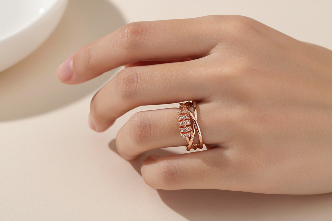 Dazzle loop ring
