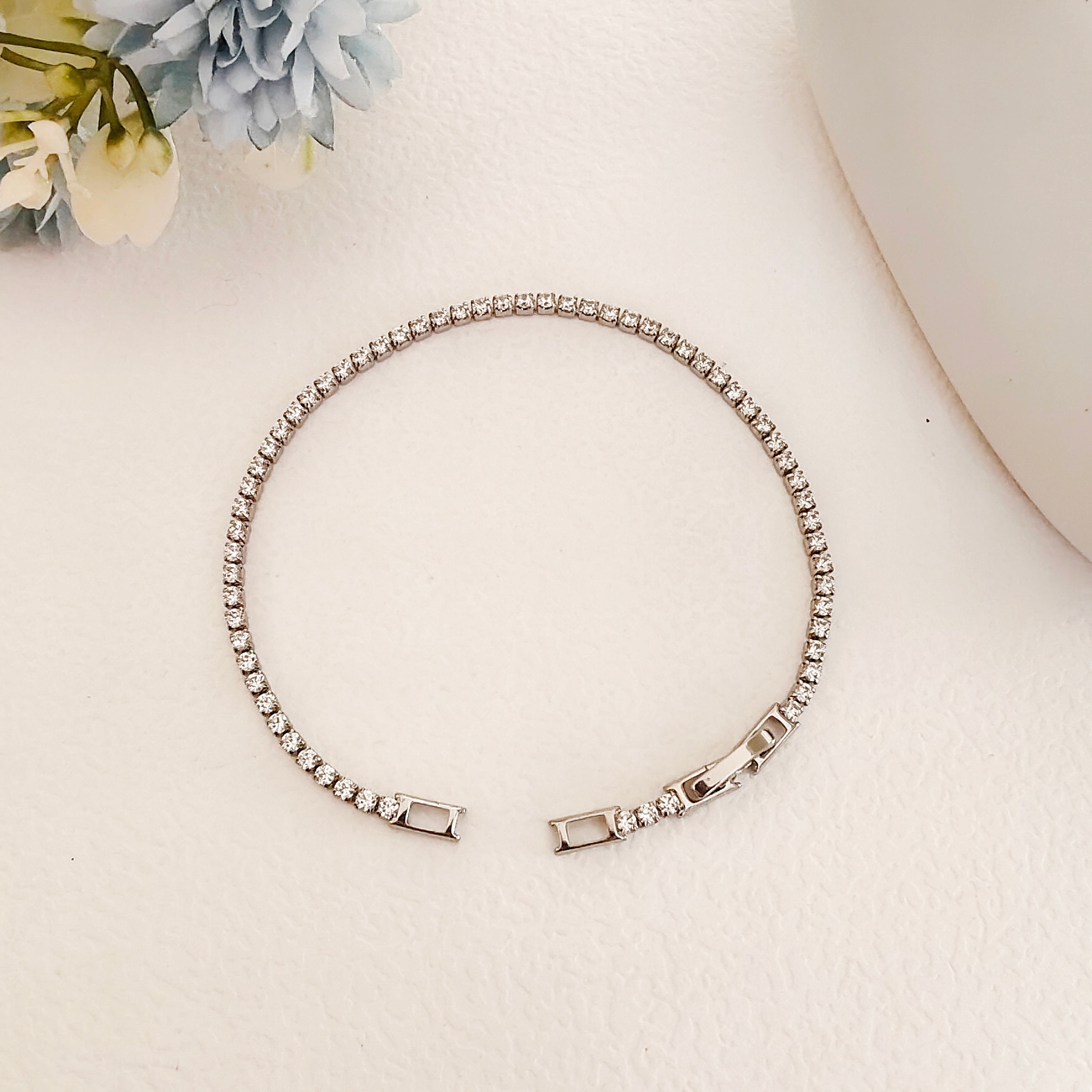 Sparkling diamond bracelet