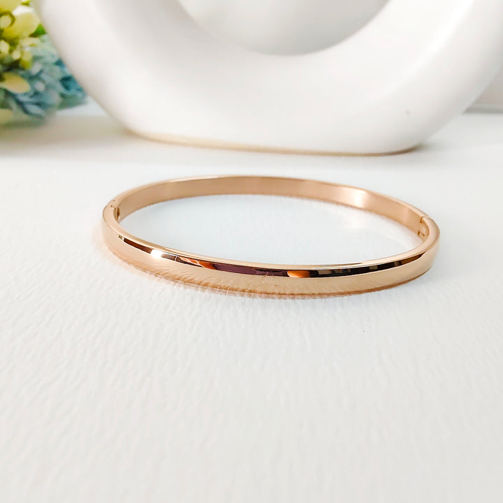 Classic rose gold bracelet