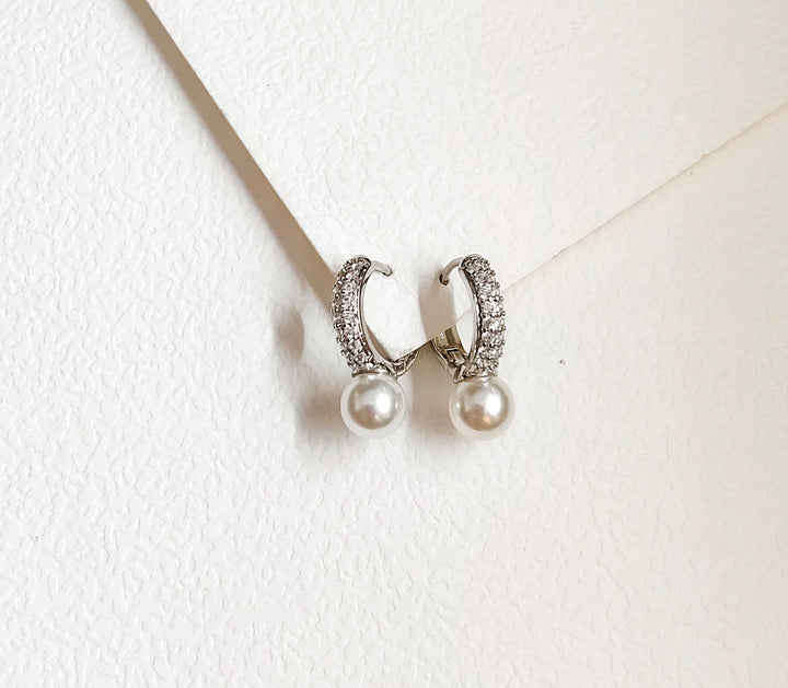 SILVER LIANA PEARL BALI EARRING