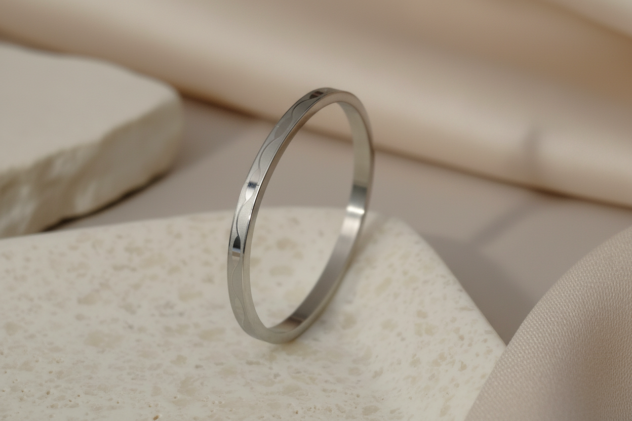 Mate textured bracelet