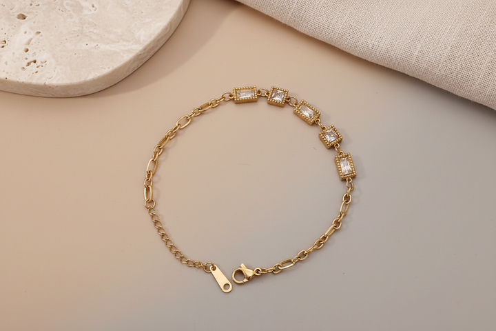 Emerald and square bracelet