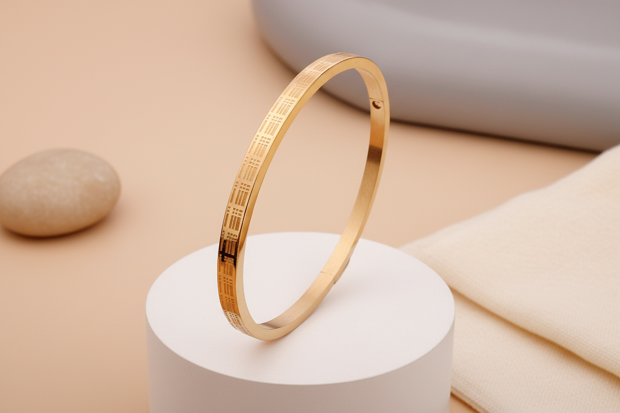 Lining band bracelet