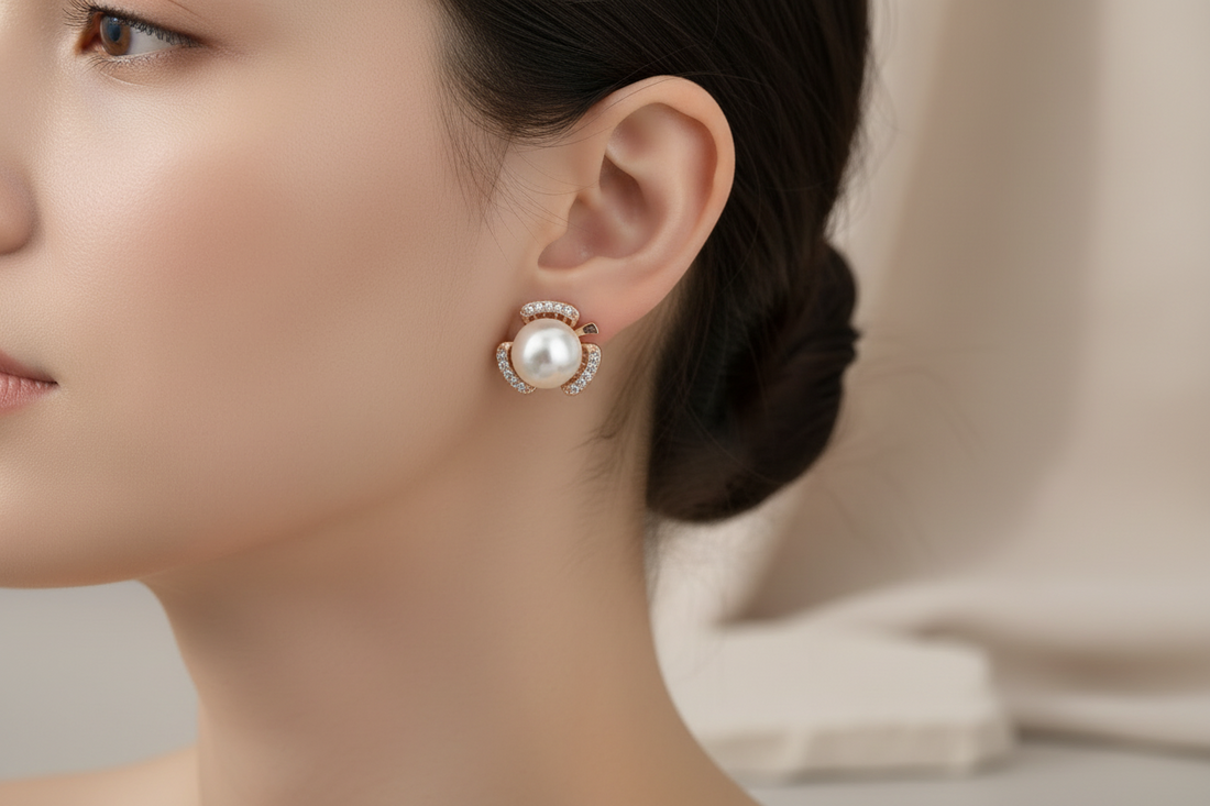 Flower shape pearl stud
