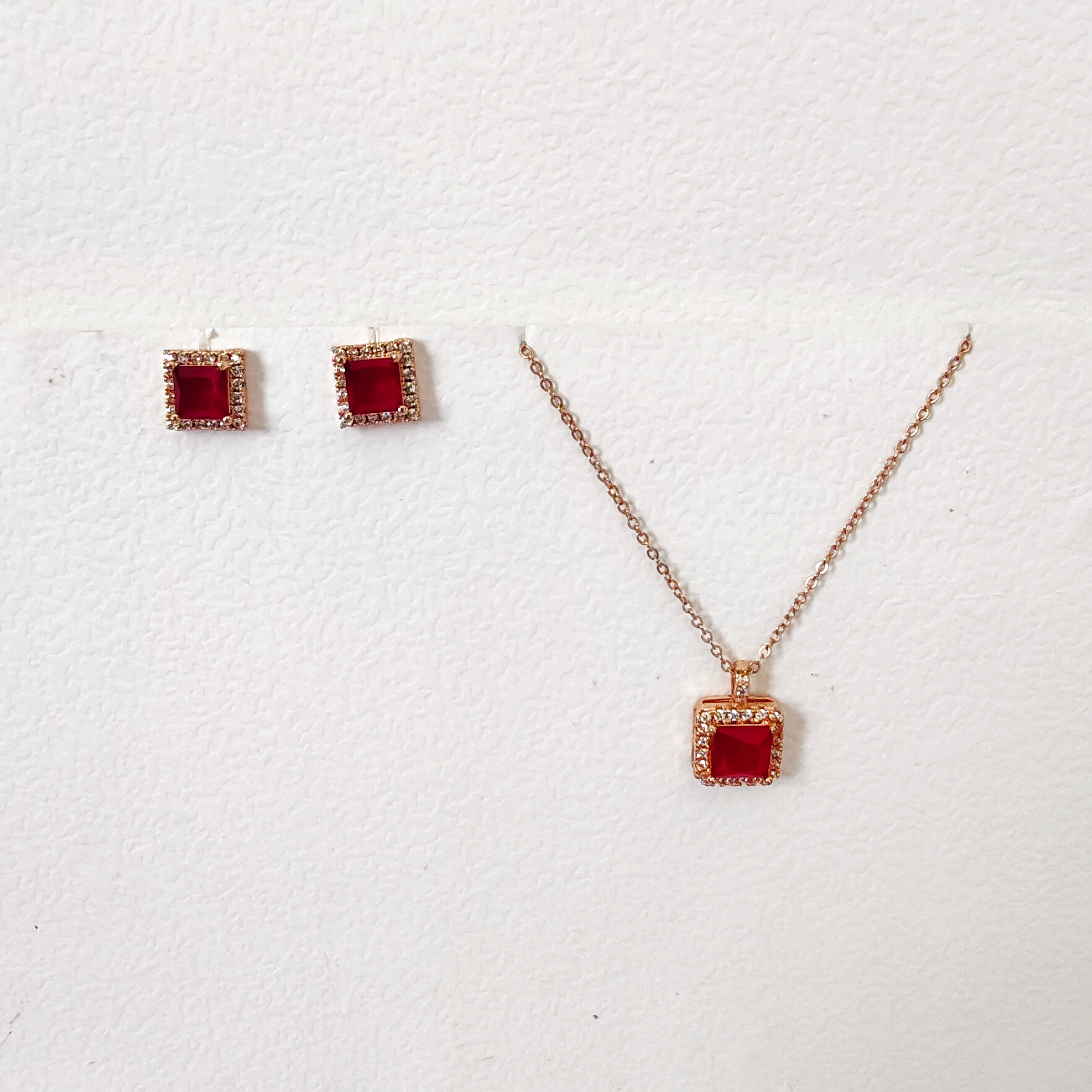 Square solid pendant set