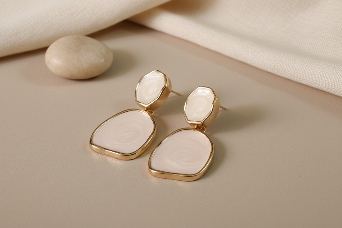 Drop and dangle earring