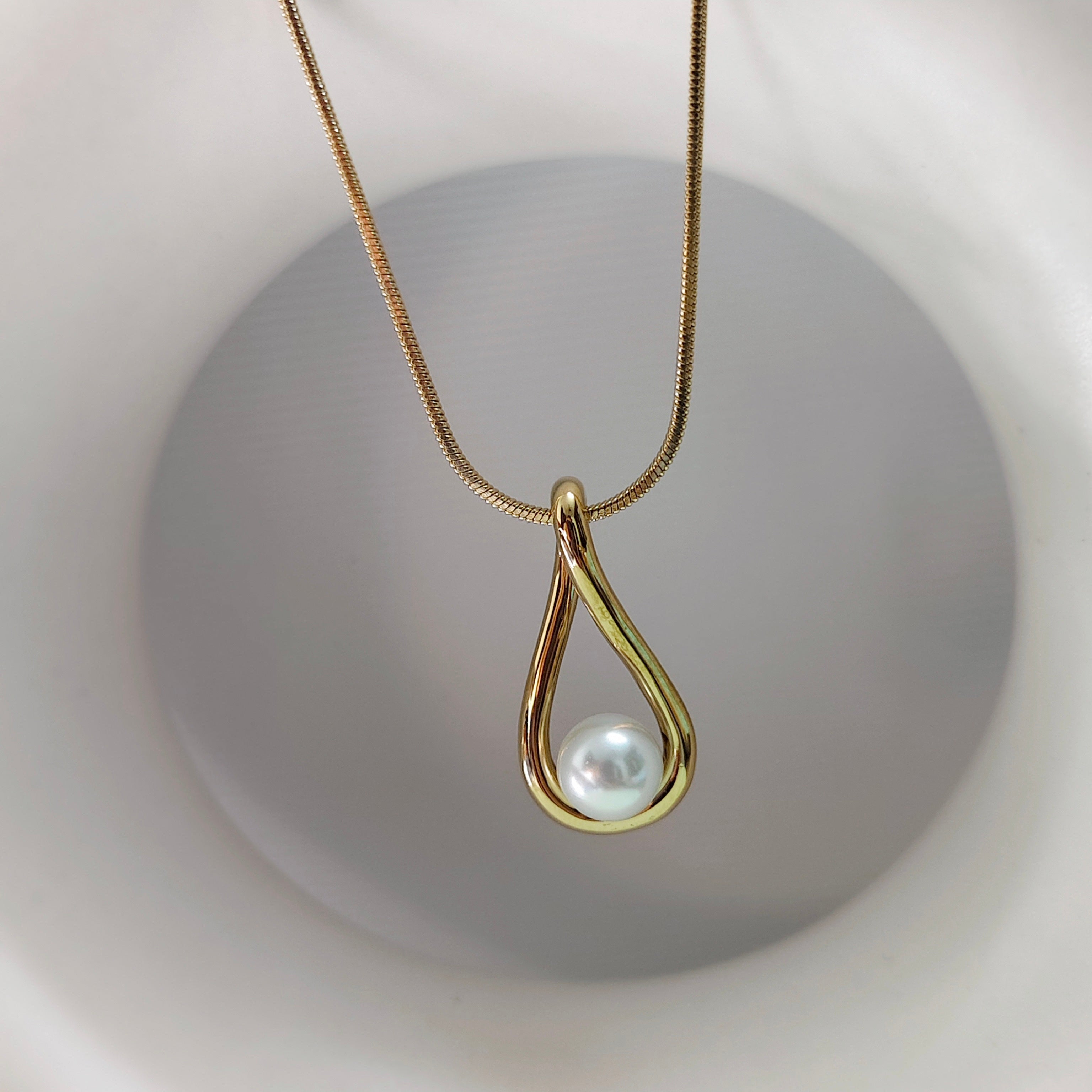 Gold plated pearl necklace