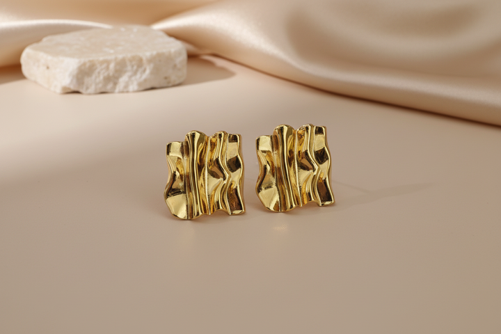 Rubans voguish earring