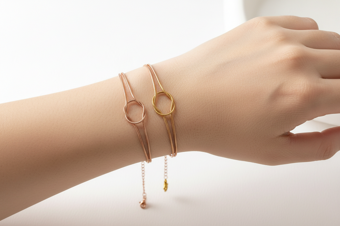 Dainty love knot bracelet
