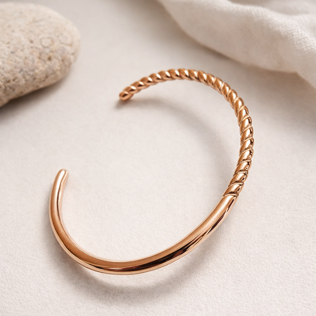 Half twisted bracelet