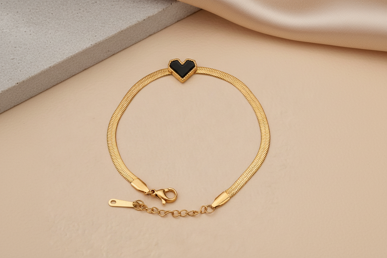 Black heart bracelet