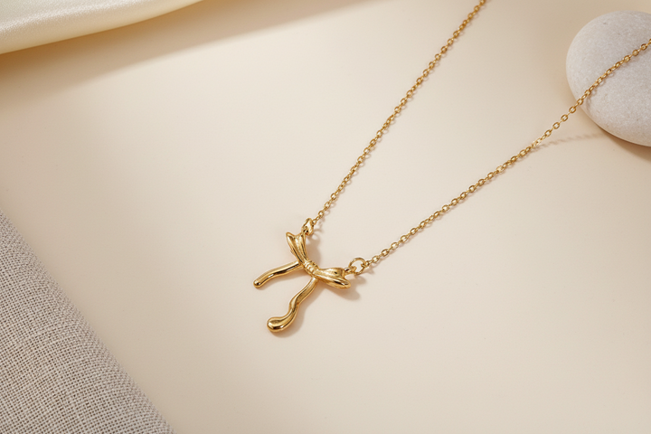 Ballerina 18k gold necklace
