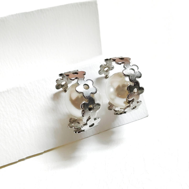 Flower pearl hoops
