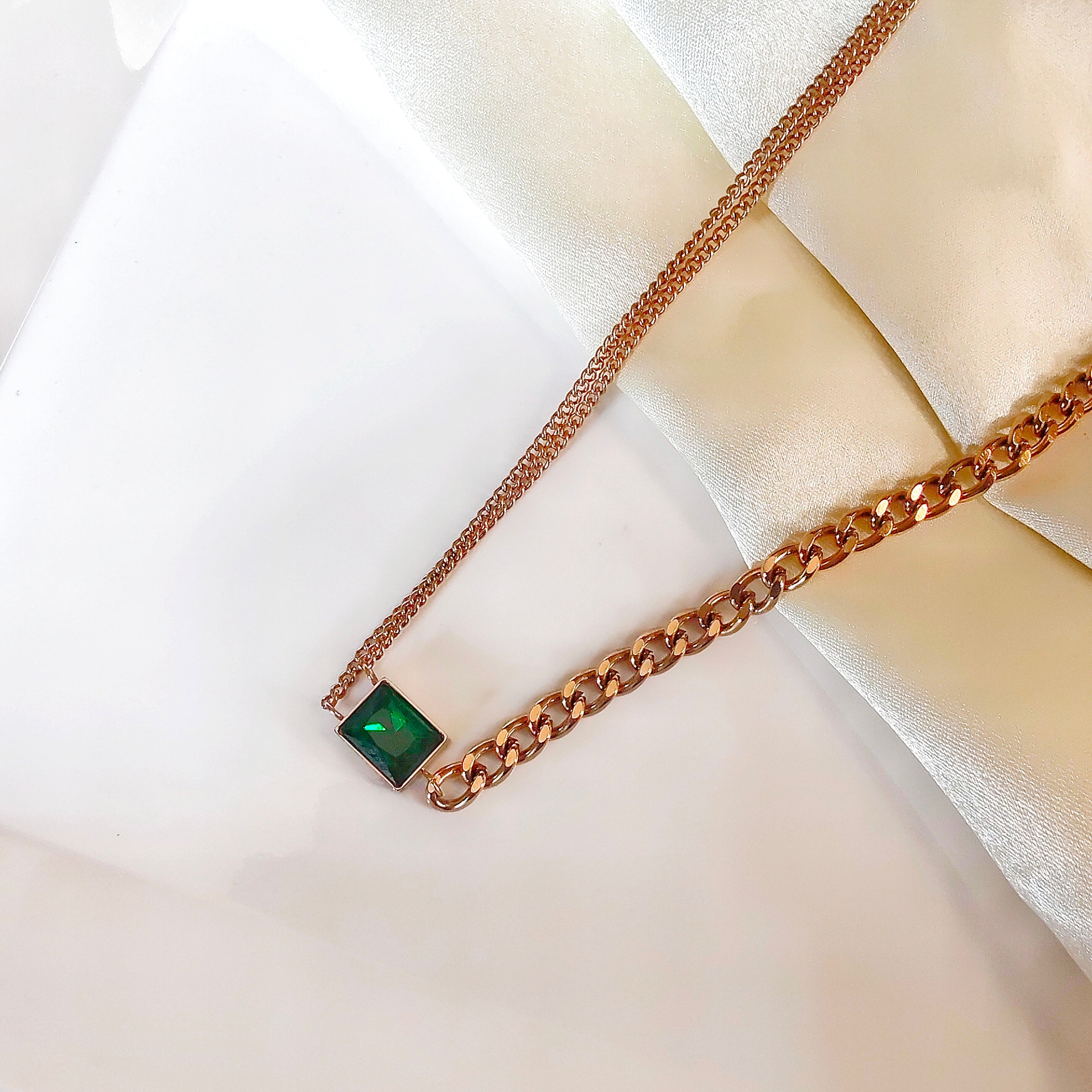 Rectangle emerald cuban necklace