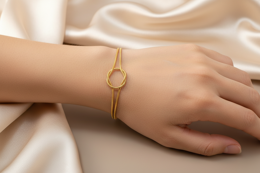 Dainty love knot bracelet