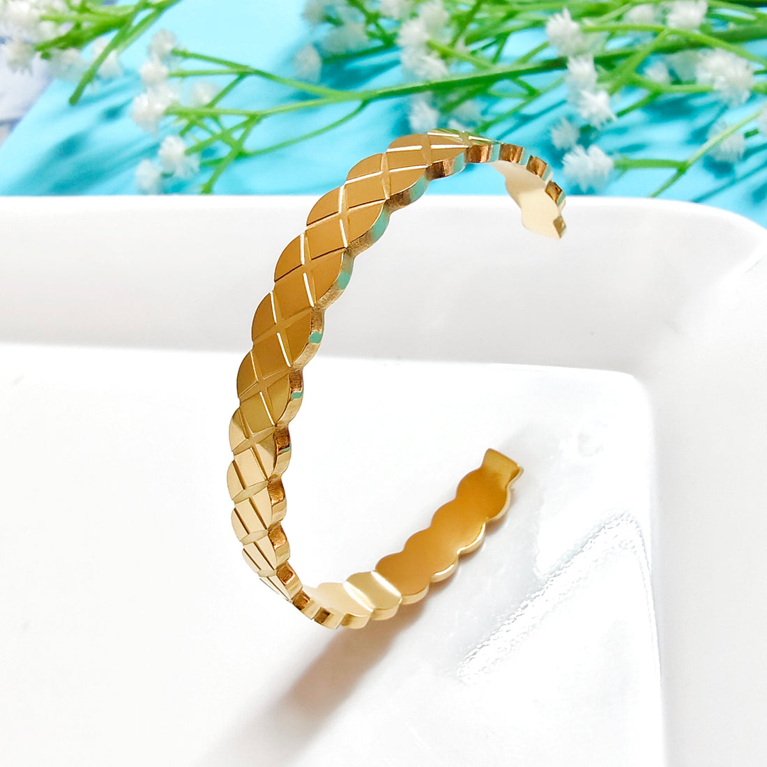 Geometric bracelet