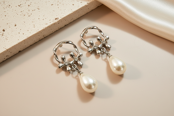 Pearl leaf earring