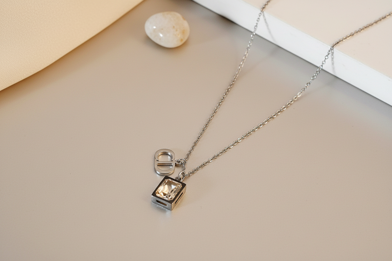 Bling box necklace