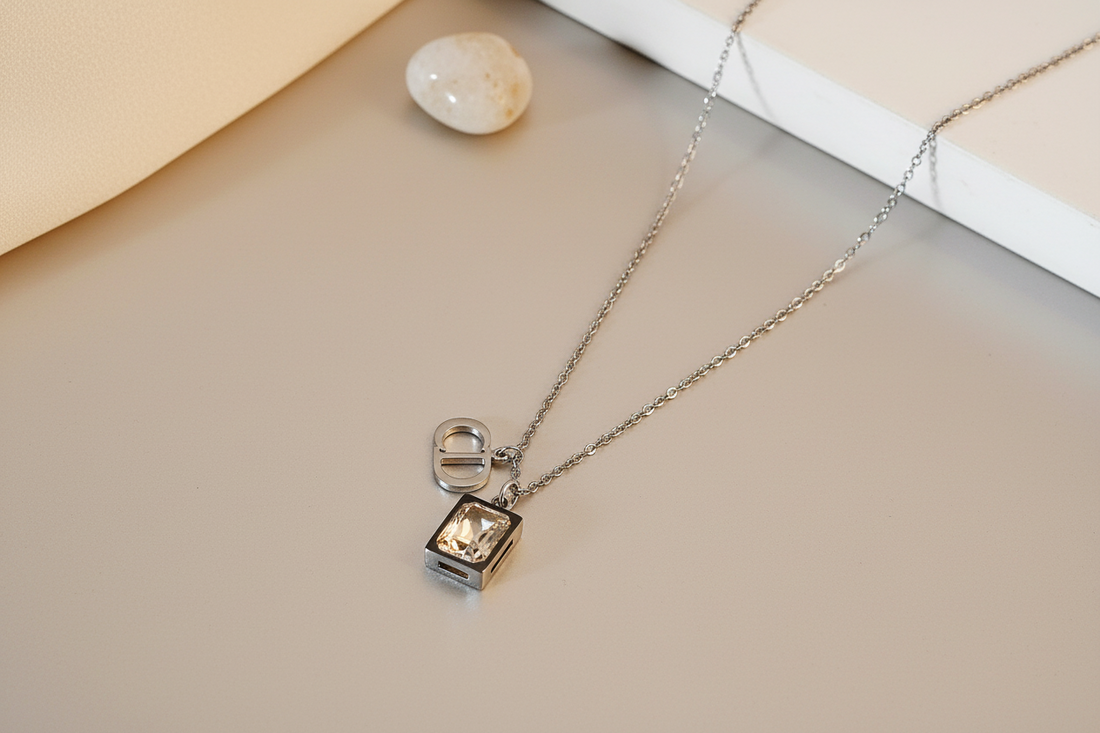 Bling box necklace