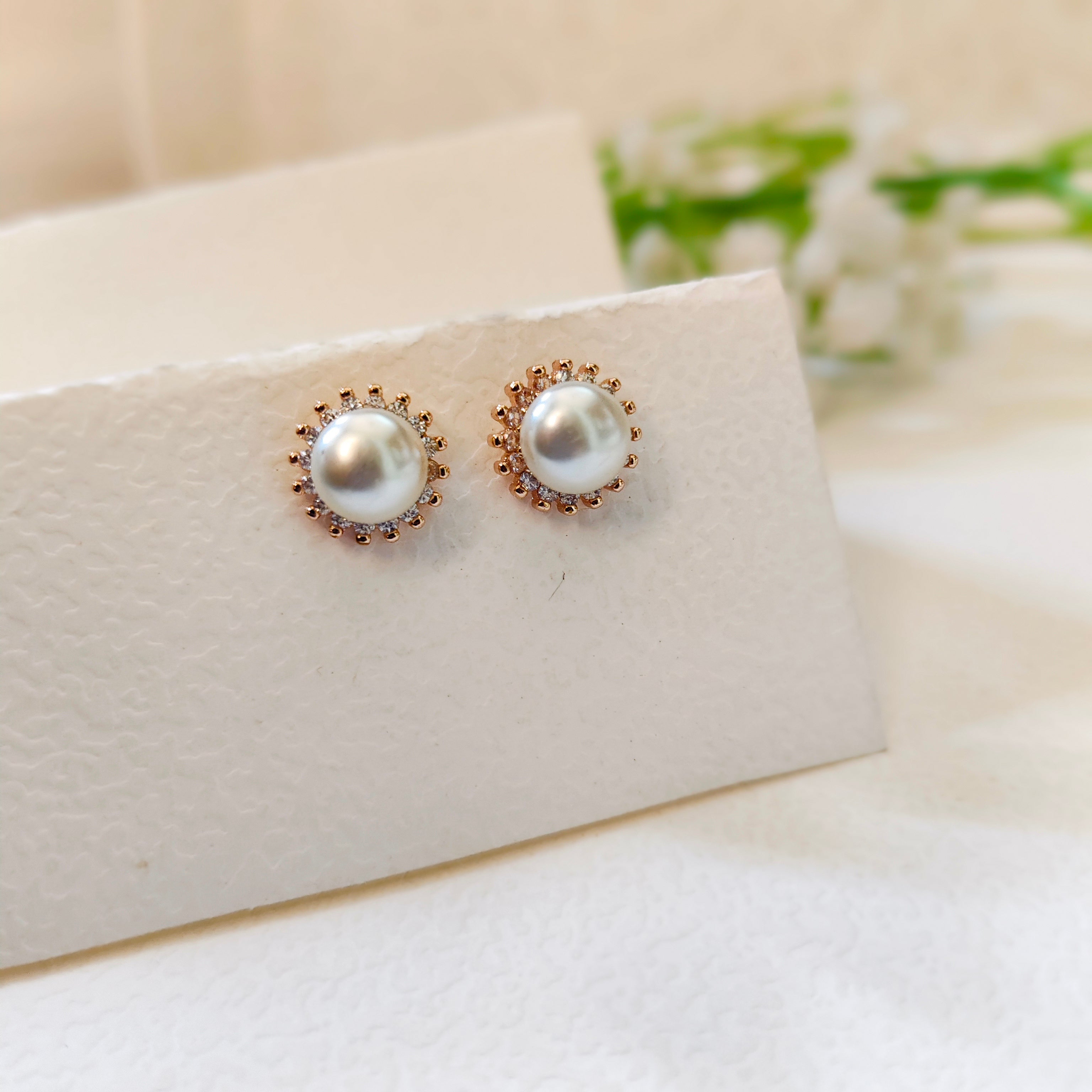 Rose pearl stud