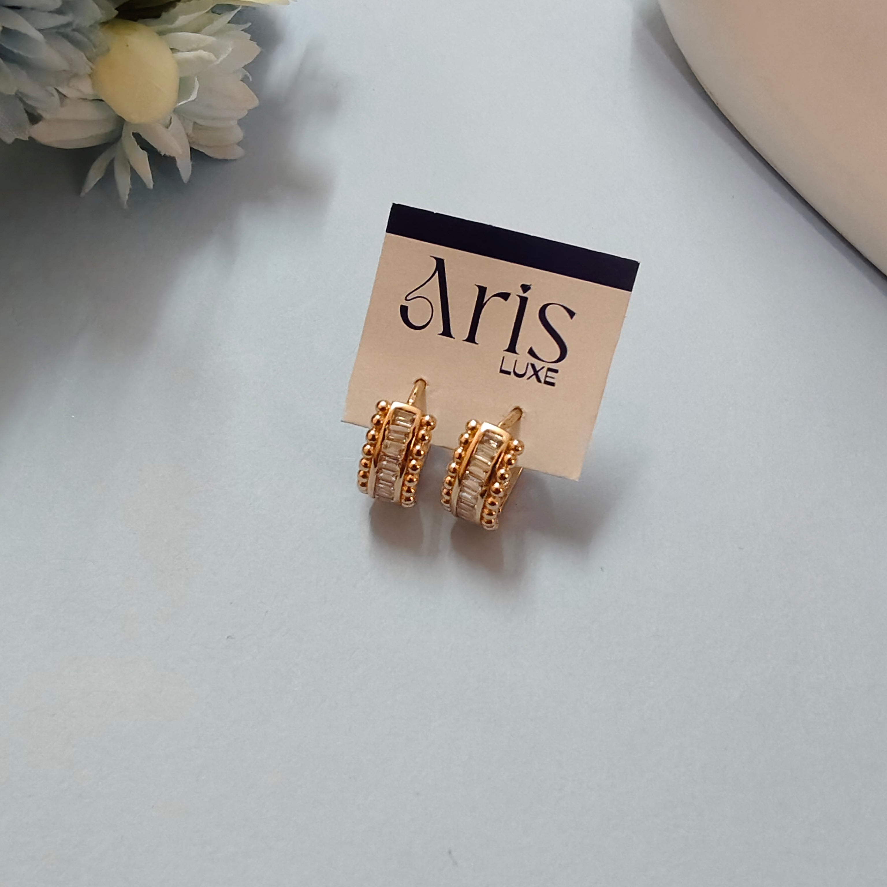 Enigmatic aura diamond bali earring