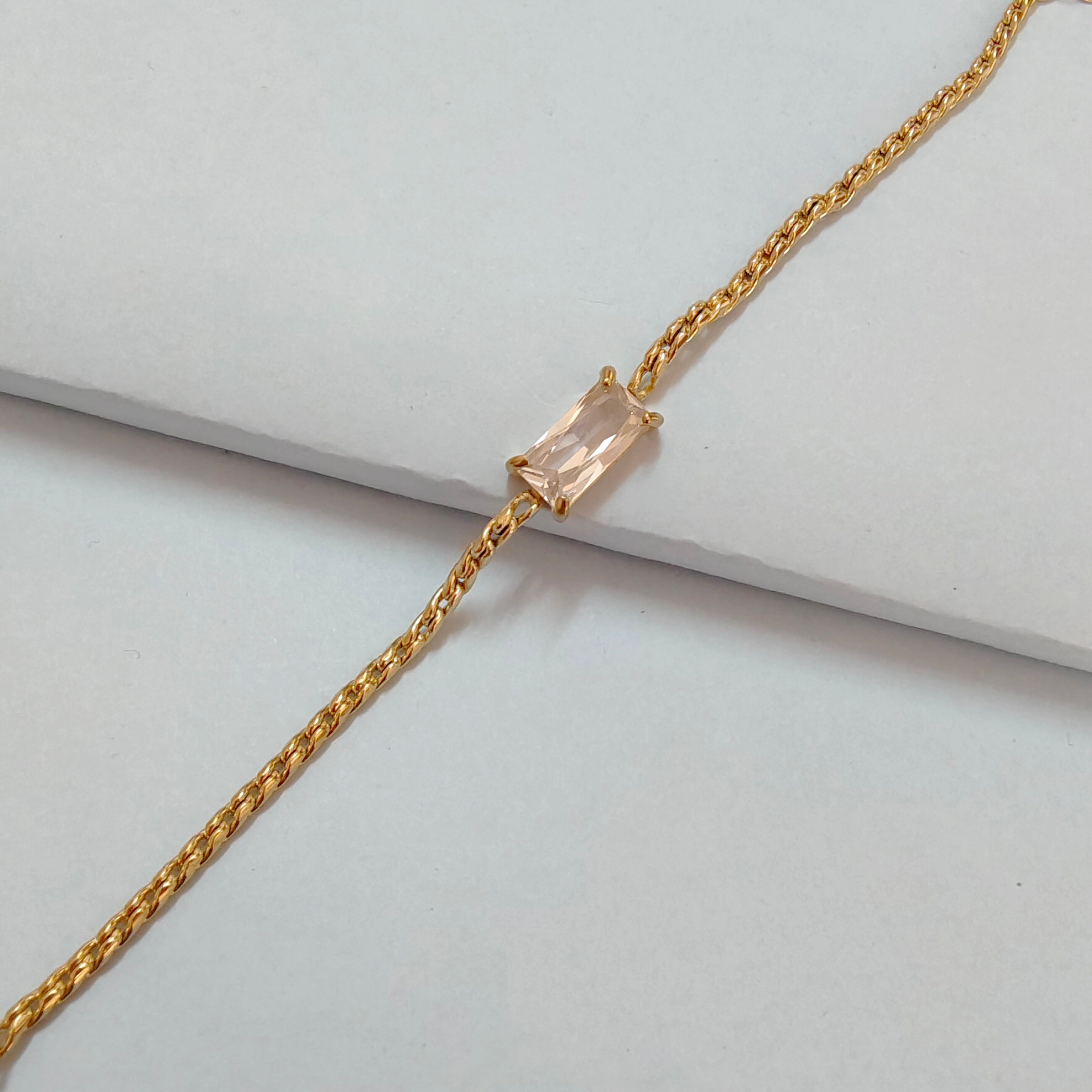 Emerald with twisted chain bracelet