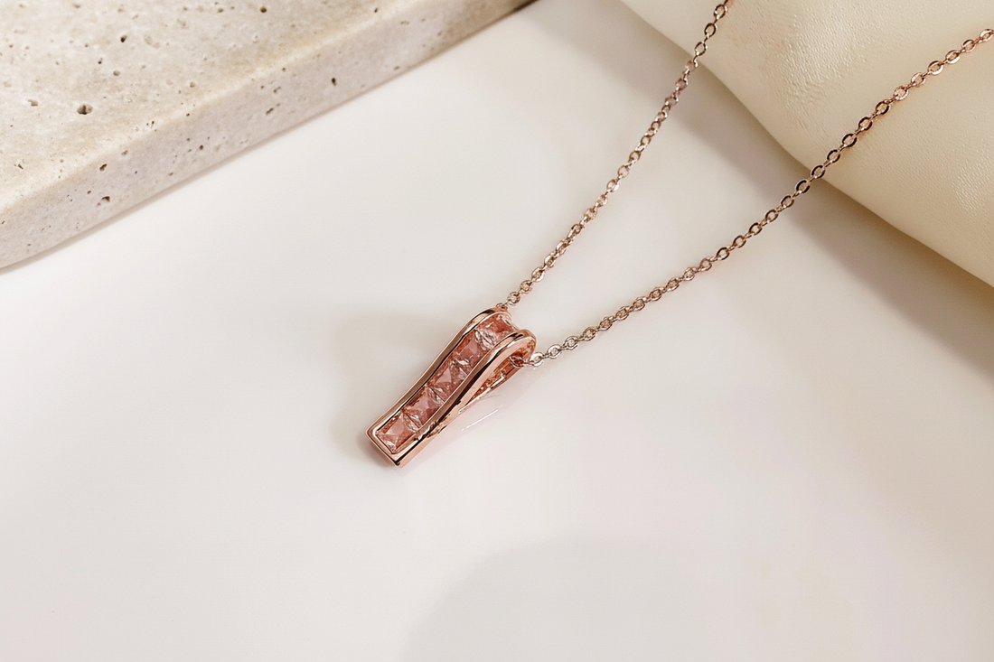 Magical dew drop necklace