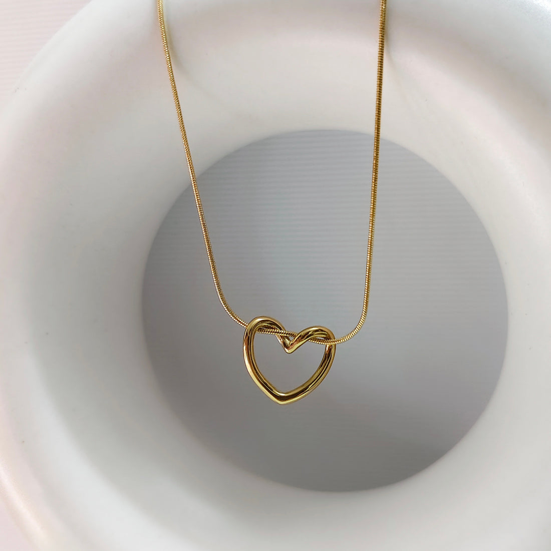 Eternal heart necklace