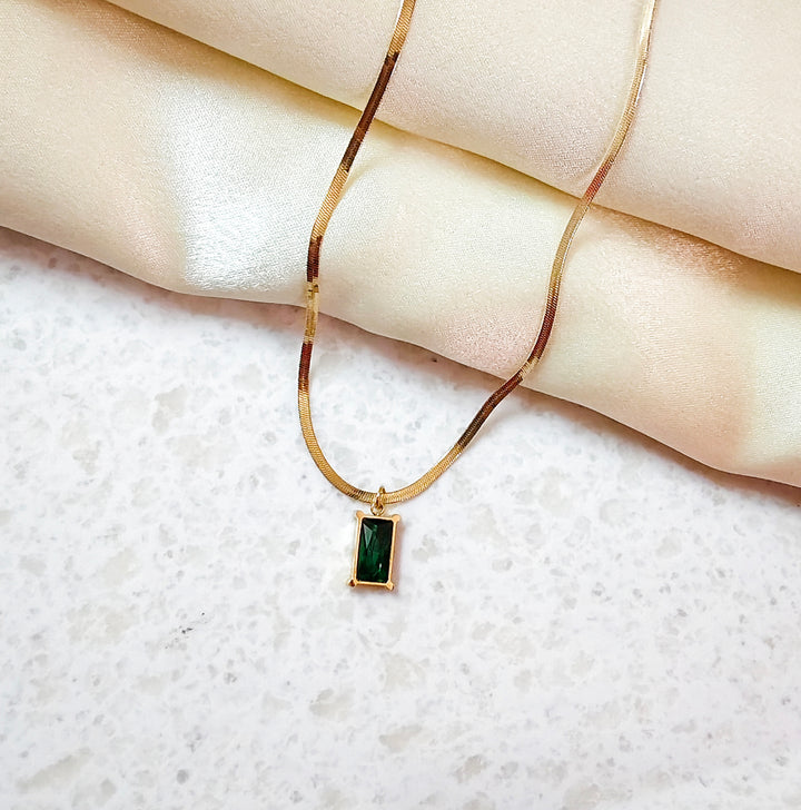 GREEN EMERALD NECKLACE