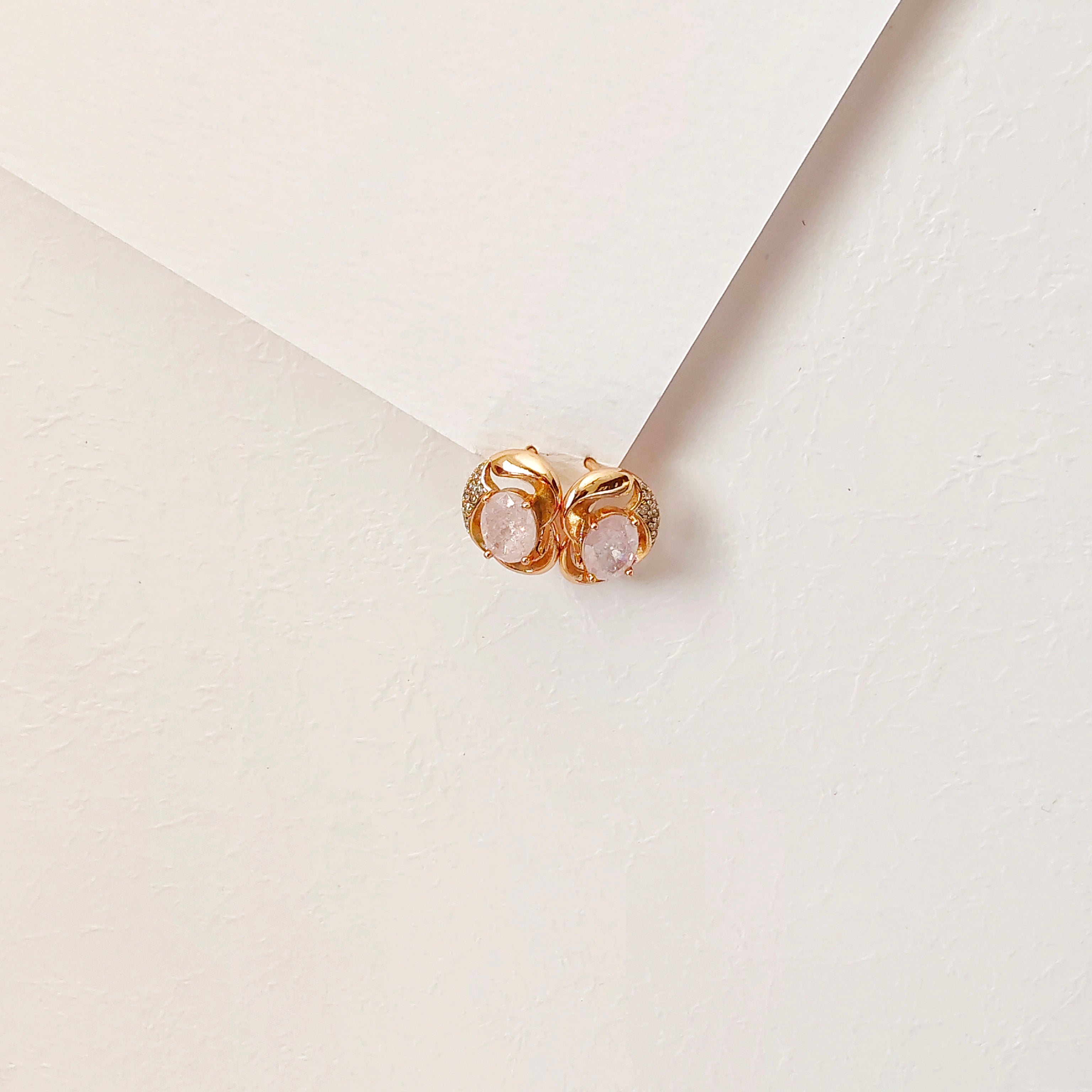 Pink drip bali earring
