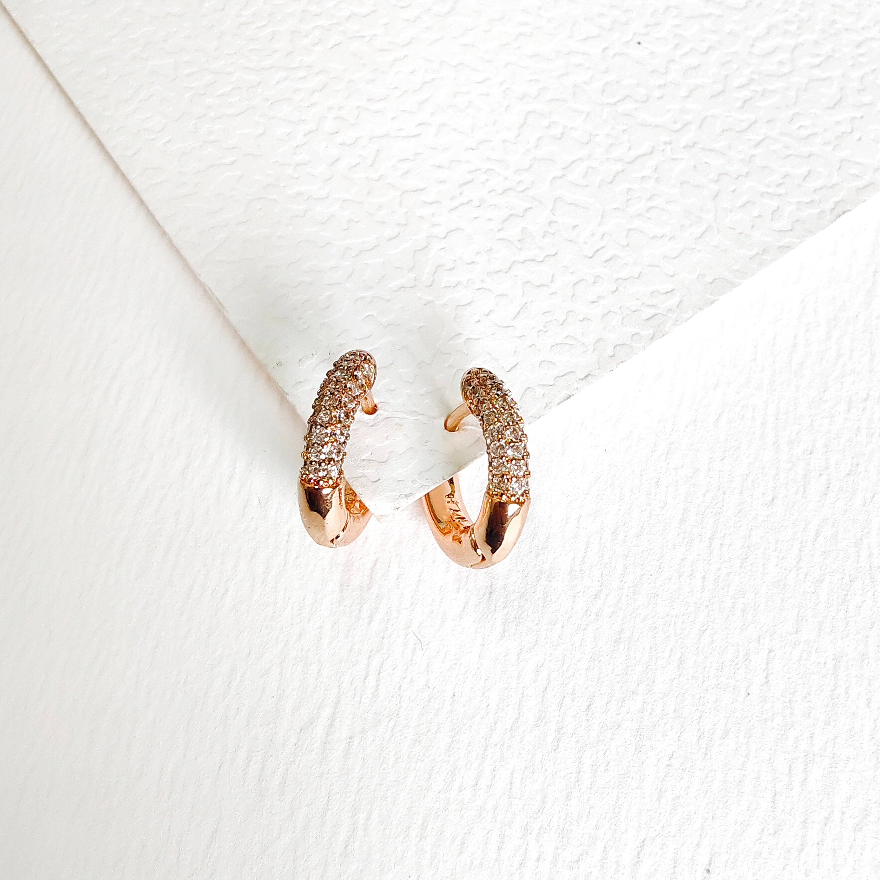 Charming dazzling bali earring