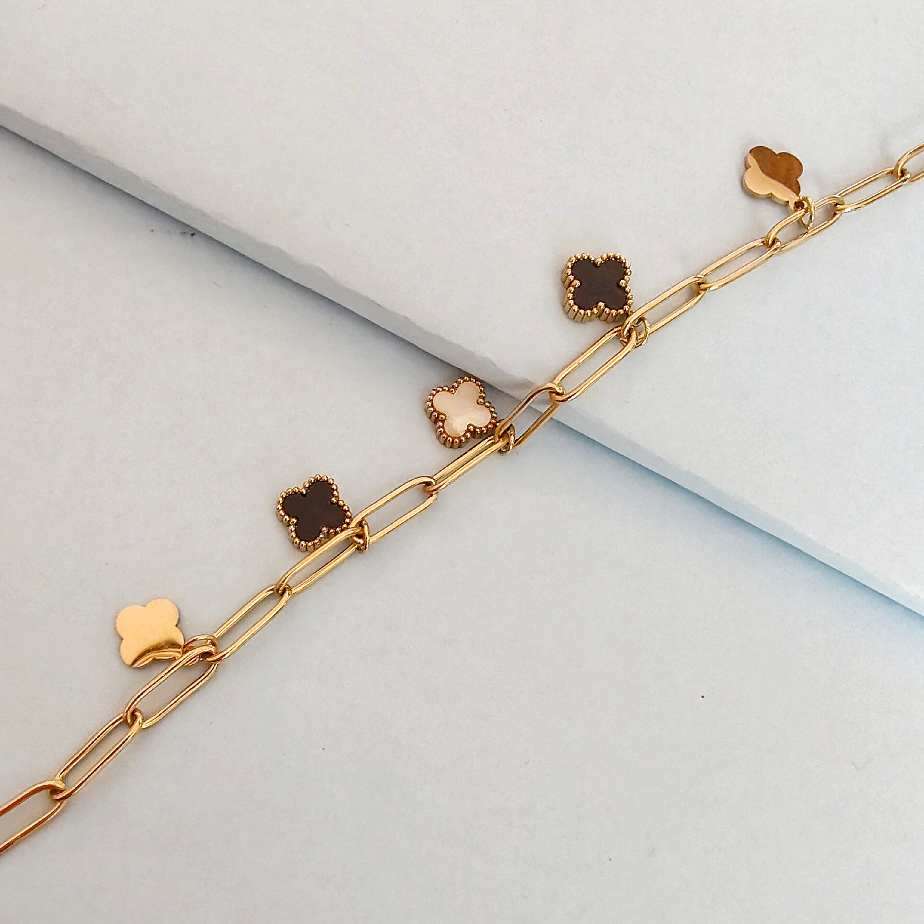 Flower with chain bracelet