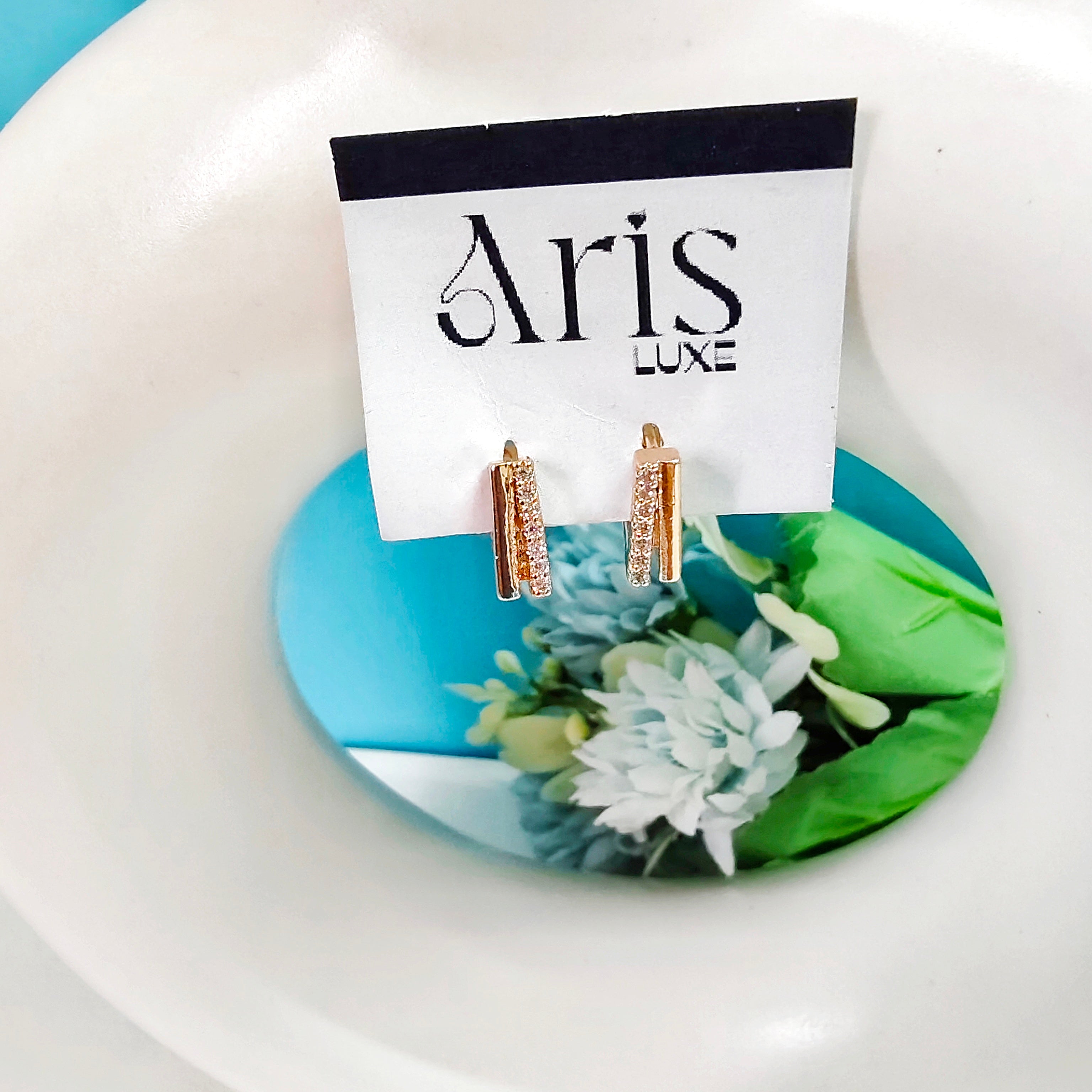 Floral daimond bali earring