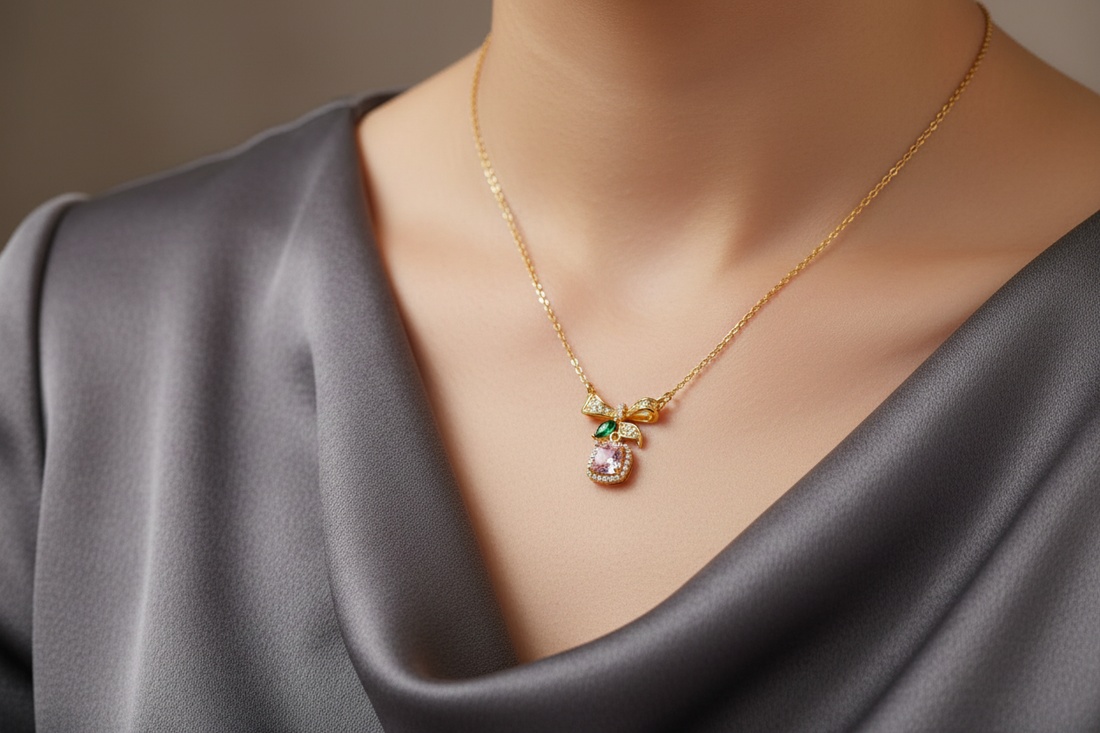 Golden flora necklace