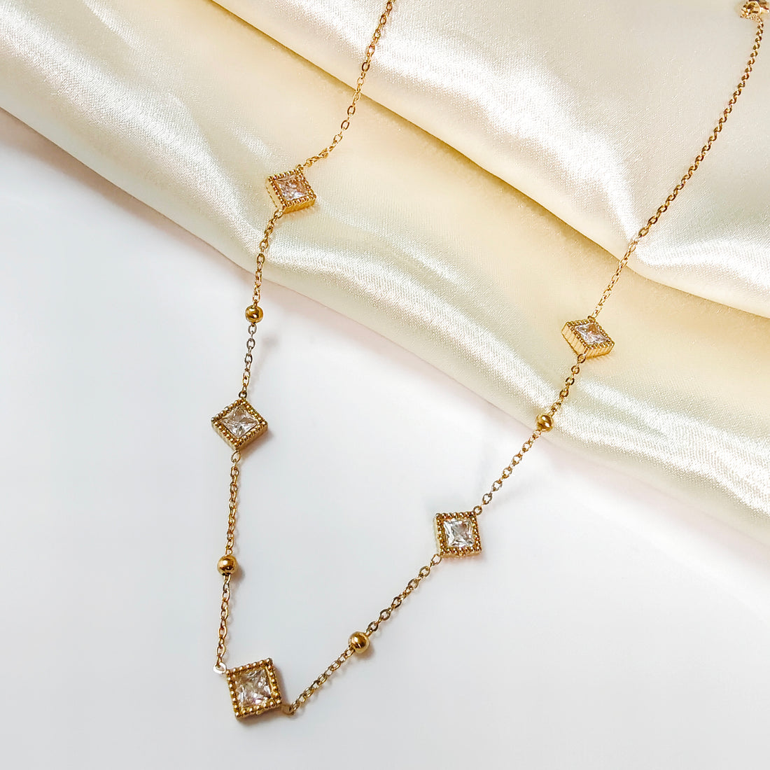 Roberto coin necklace