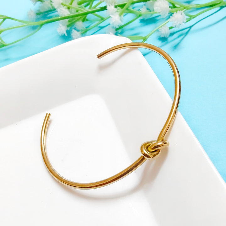 Cuff bracelet