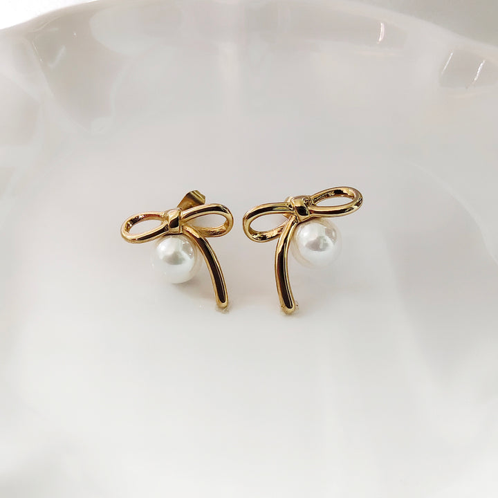 PEARL BOW EARRING