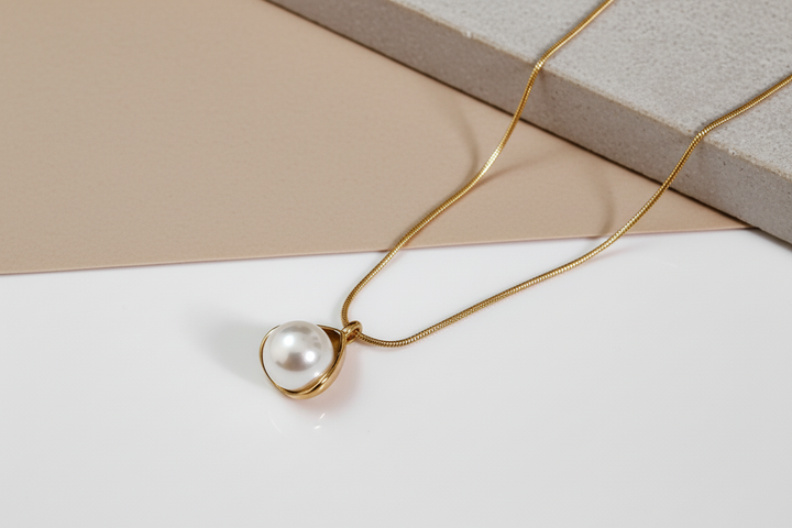 Pearl long lasting necklace