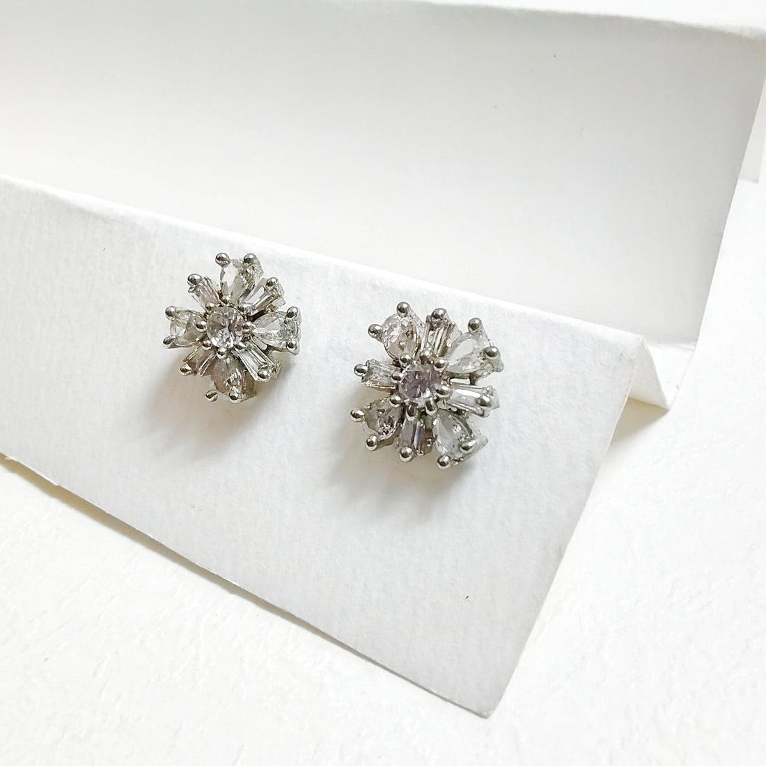 Snowflake silver stud