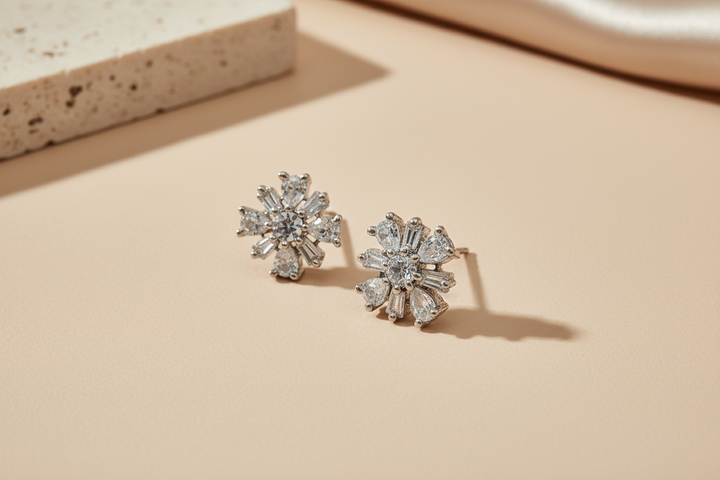 Snowflake silver stud