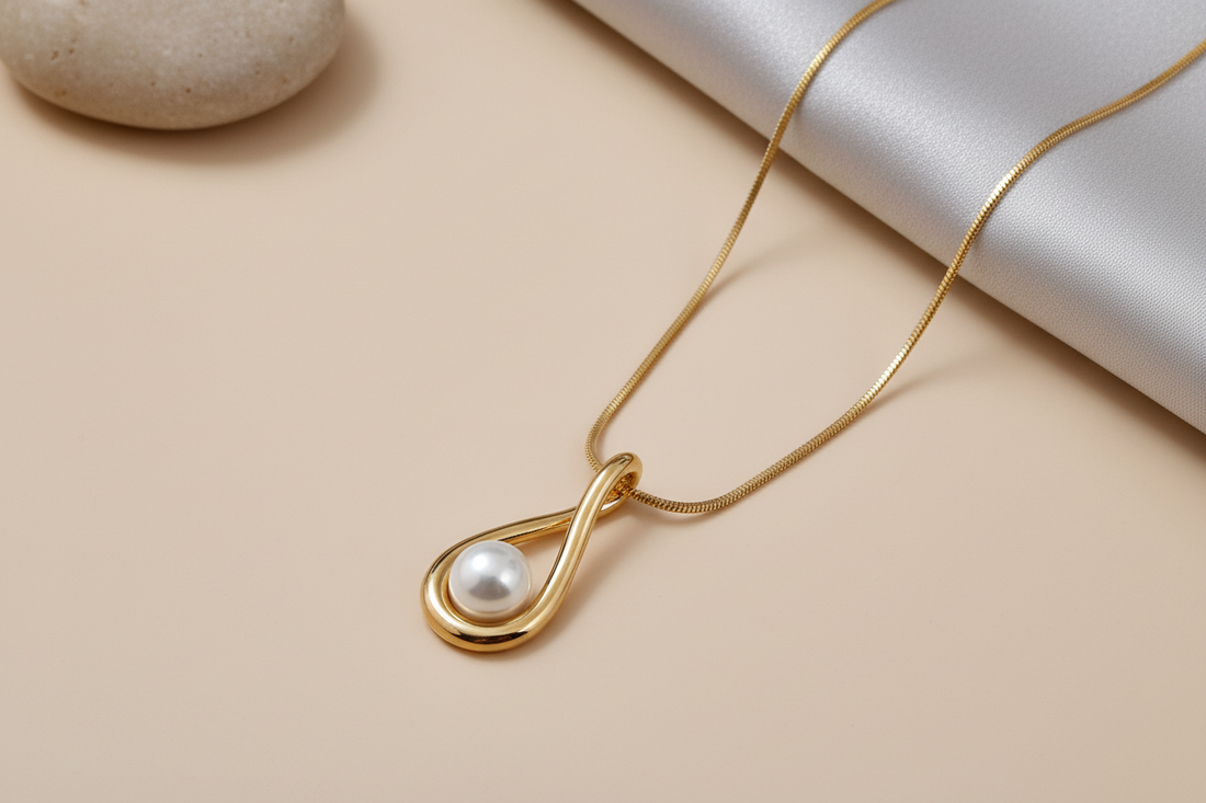 Gold plated pearl necklace